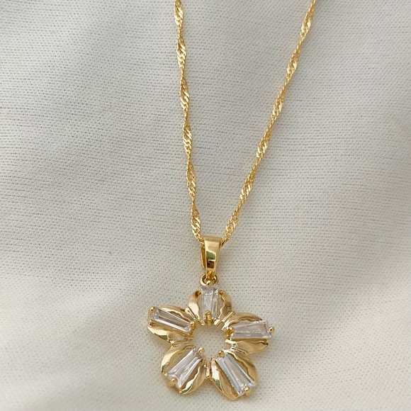 Flower Earring & Necklace Set - Picture 2 of 12